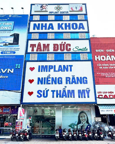 Branch on Ly Thuong Kiet Street