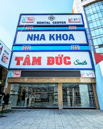 Branch on Le Van Viet Street